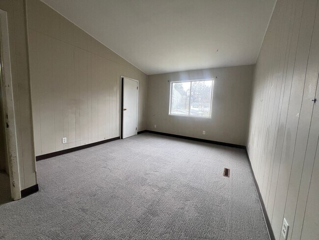 Foto del edificio - 151 Bradley St
