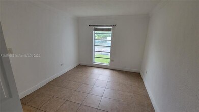 Building Photo - 7232 SW 94th Pl