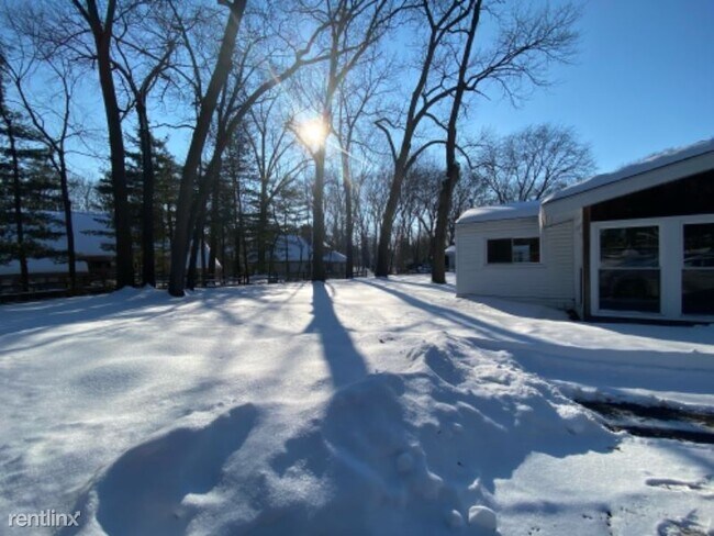 Foto del edificio - 3 br, 2 bath House - 4841 Far Hills Rd