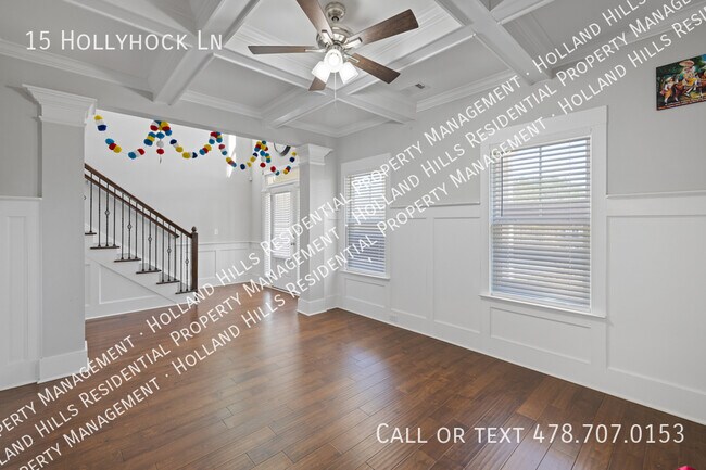 Foto del edificio - 15 Hollyhock Ln