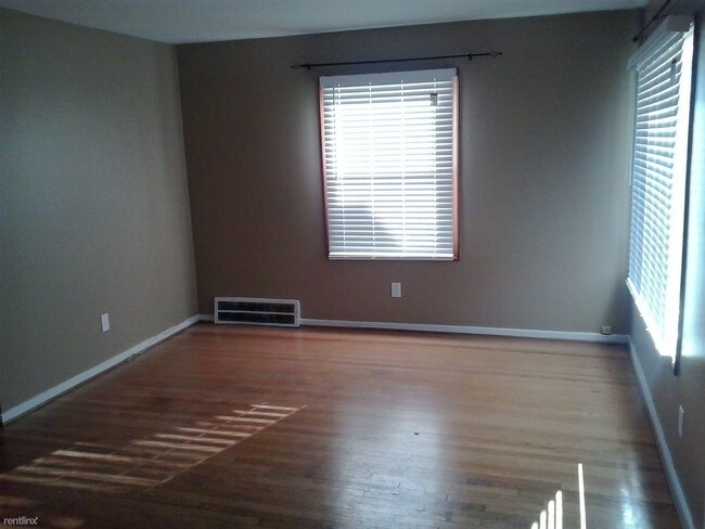 Building Photo - 2 br, 1.5 bath House - 3186 Bacon Ave