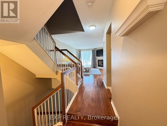 Building Photo - 428 Breckenridge Crescent