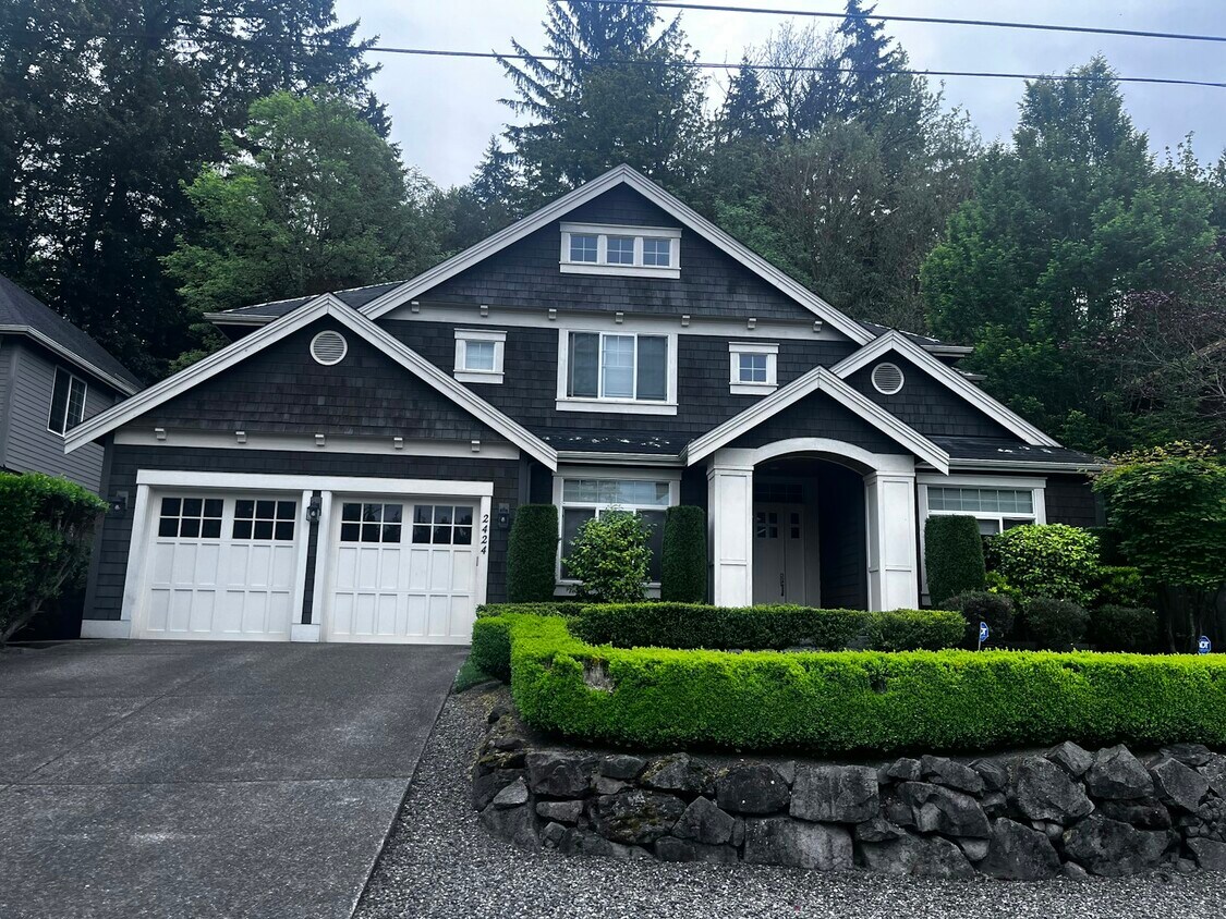 Foto principal - 2424 108th Ave NE