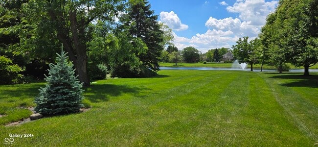 Foto del edificio - 9628 Summerlakes Dr
