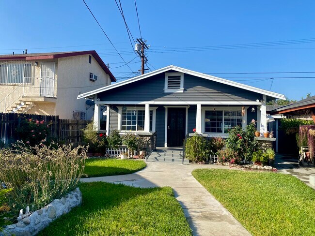 Building Photo - 223 E Avenue 39