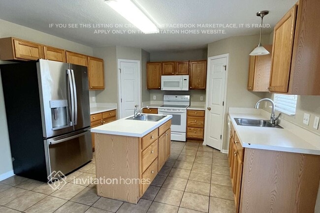 Building Photo - 1501 Alhambra Crest Dr