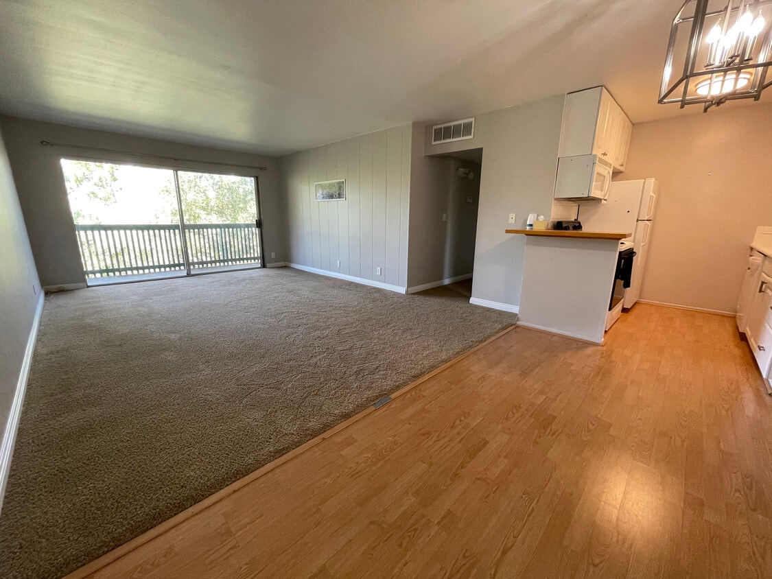 576 N Bellflower Blvd Unit 325, Long Beach, CA 90814 Condo for Rent