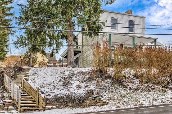 Building Photo - North Baldwin Three Bedroom Home with Cent...