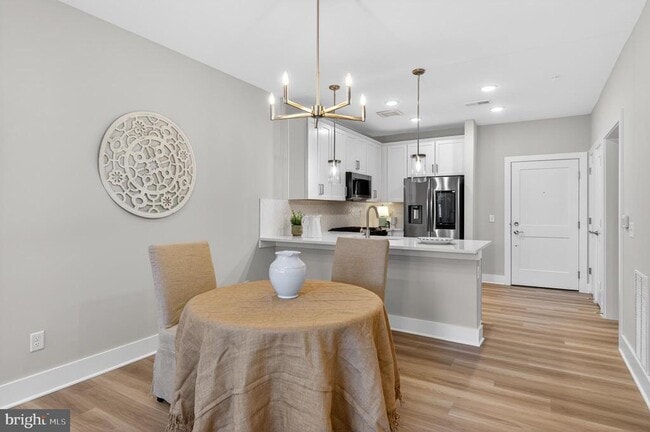 Building Photo - 76 Old Mill Bottom Rd N