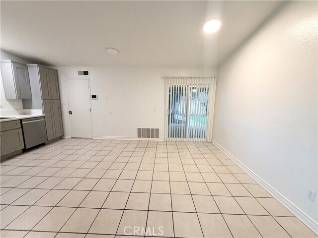 Building Photo - 9668 Hemlock St