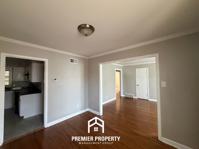 Building Photo - Spacious 1,967 Sq Ft Home in 38111 - Hardwood Floors, Fireplace & Fenced Yard