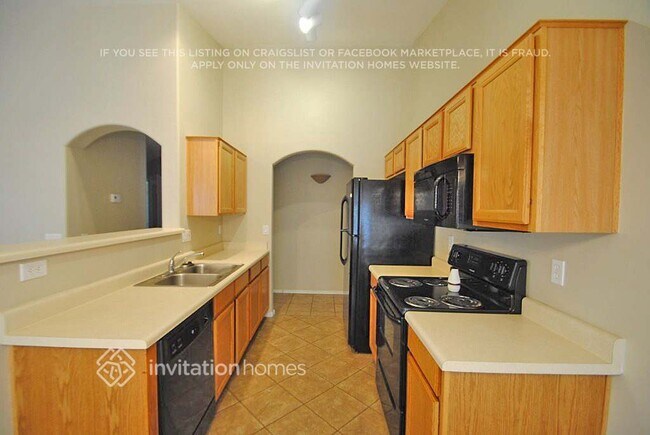 Foto del edificio - 12910 W Holly St