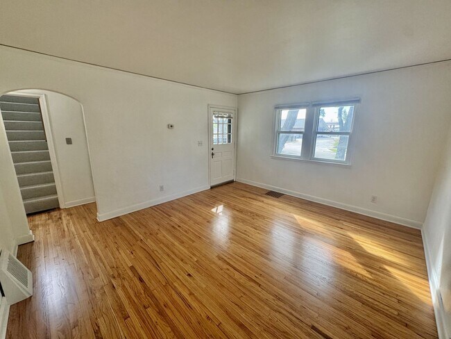 Foto del edificio - 1142 4th Ave SE