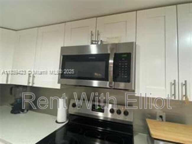 Foto del edificio - 1301 NE 7th St