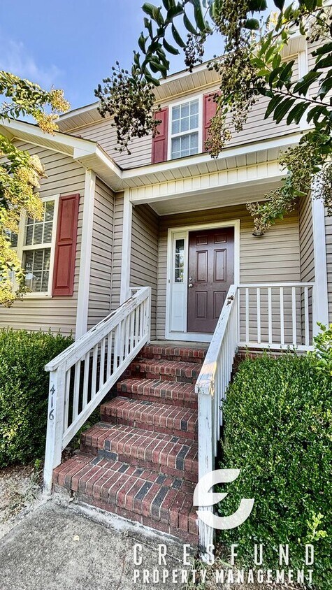 Foto principal - 3 Bed, 2.5 Bath Townhome - READY FOR YOU T...
