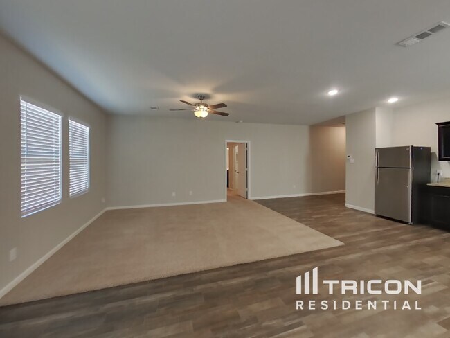 Foto del edificio - 440 Dove Creek Ln