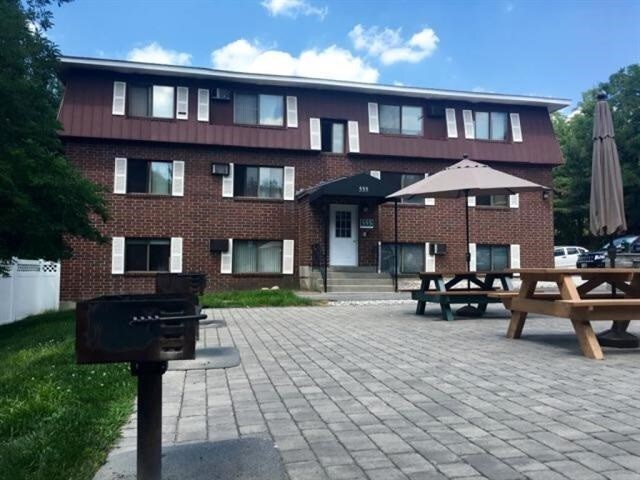 Building Photo - 555 Calef Rd