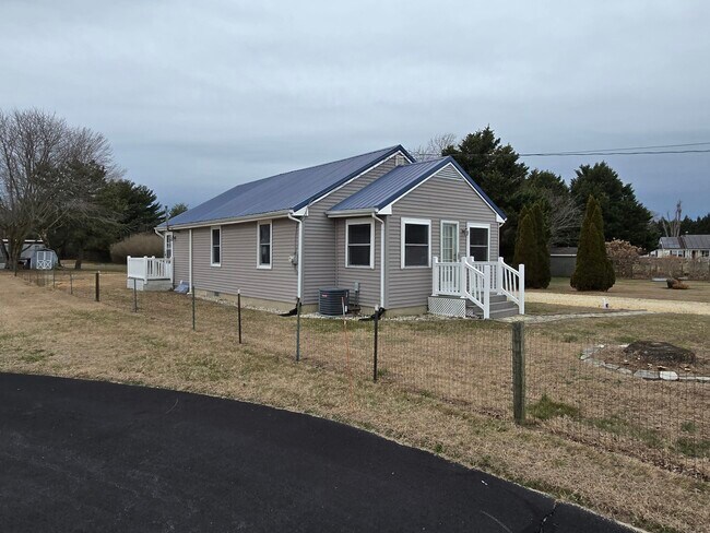 Casa-Granero en 1/2 Acre - 23118 Argos Corner Rd