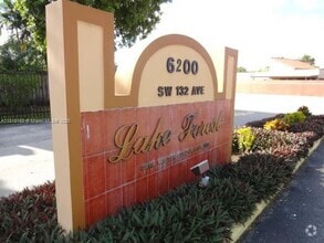 Building Photo - 6247 SW 131st Pl