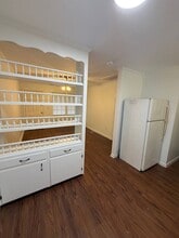 Building Photo - 8840 Deerwood Dr