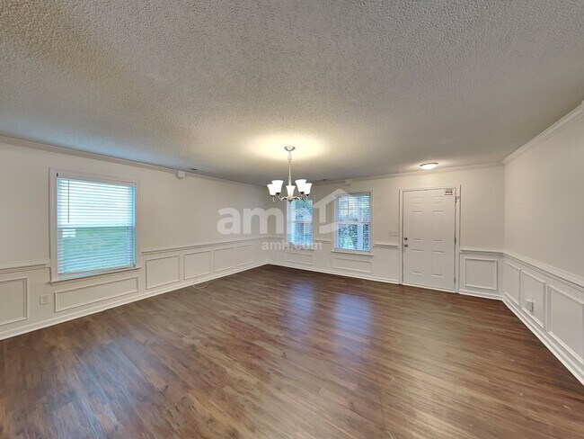 Foto del edificio - 2116 Maple Tree Ct