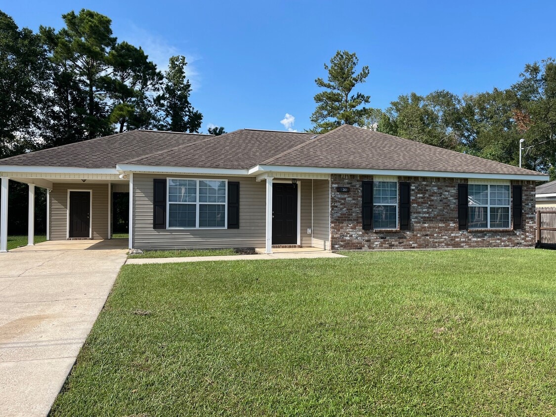 Primary Photo - 16361 Blossom Ln