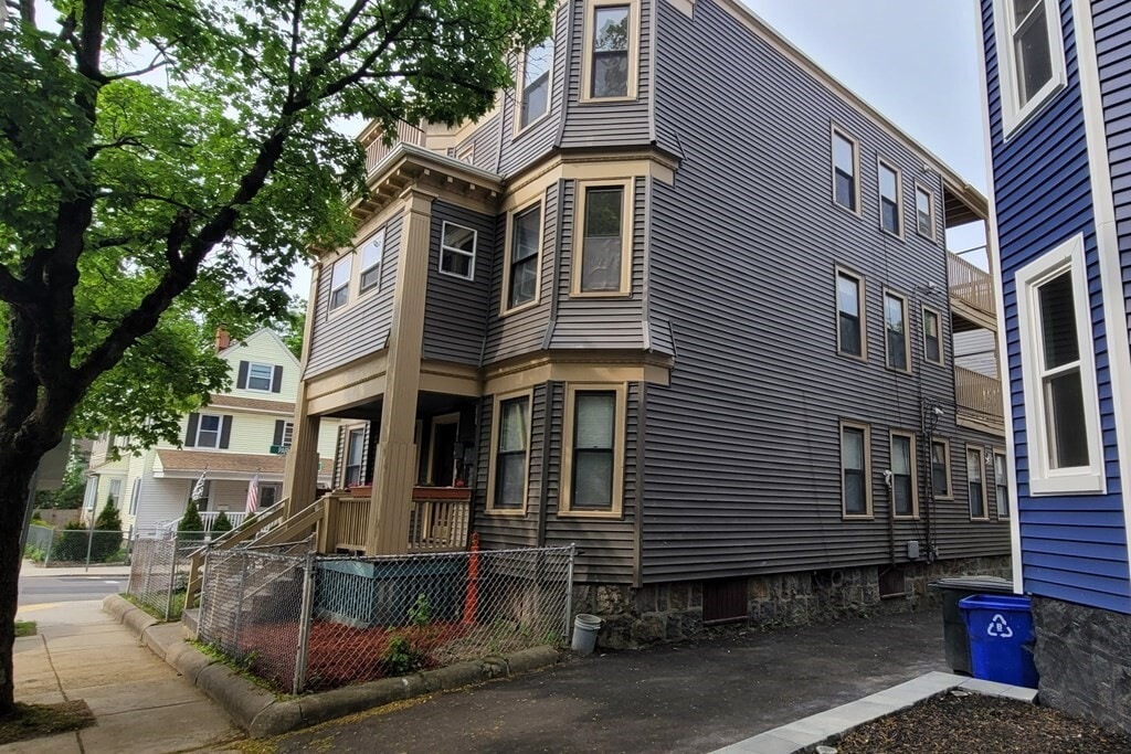 Primary Photo - 2 Thane St