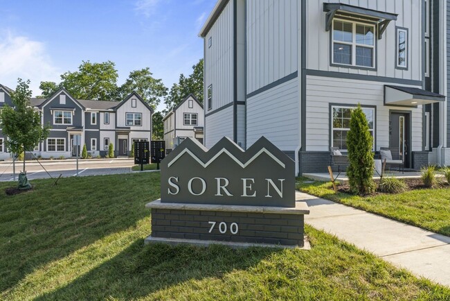 Foto del edificio - 3BR 3.5 BA townhome with 2 car garage in Madison, gated community, Close to I-65/Rivergate PET FR...