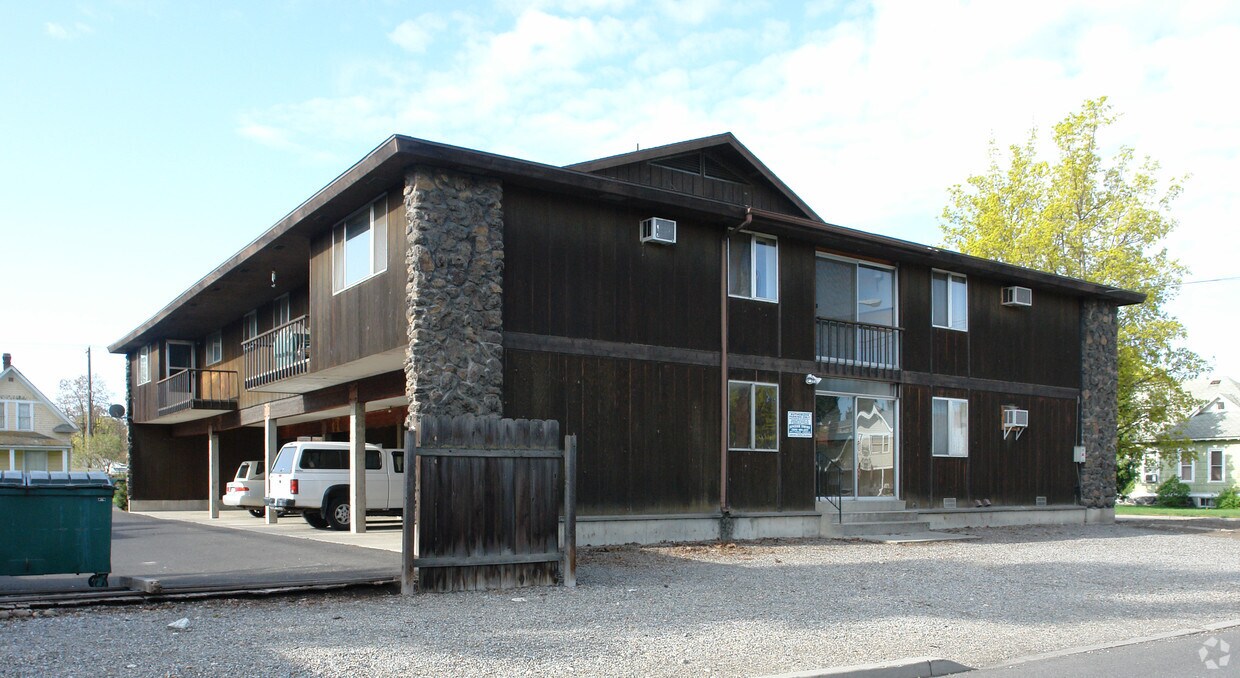 Primary Photo - 1030 W Frederick Ave