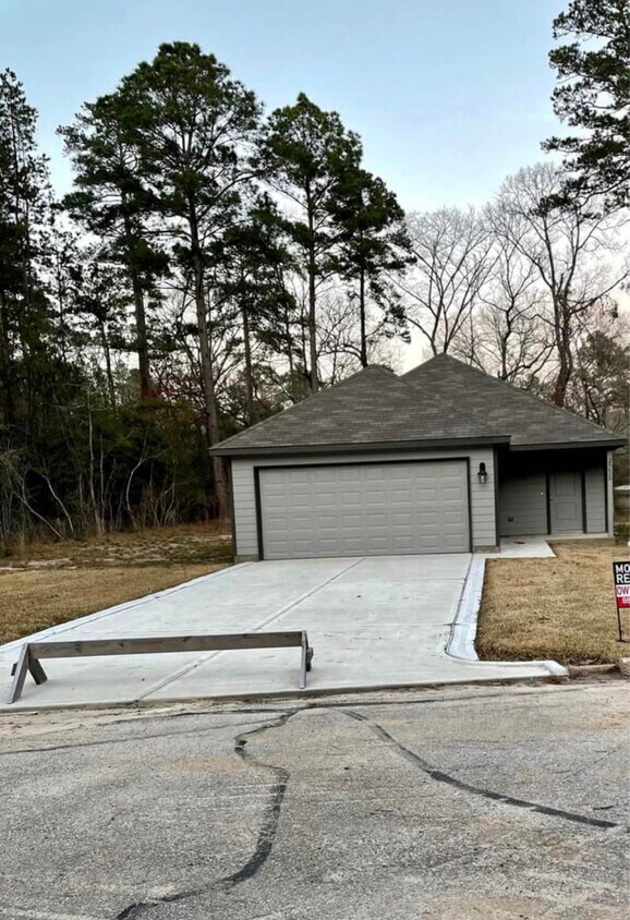 28620 E Dewberry Ct, Huntsville, TX 77320 House Rental in Huntsville