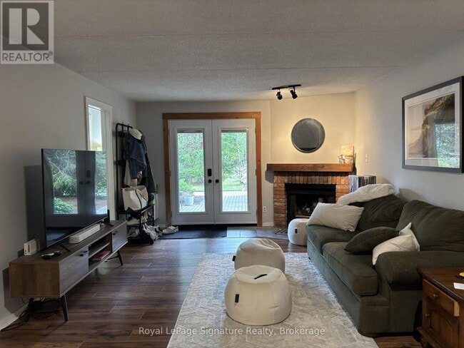 Photo du bâtiment - 11 Dawson Dr