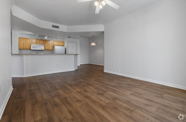 Building Photo - 405 S Villa San Marco Dr