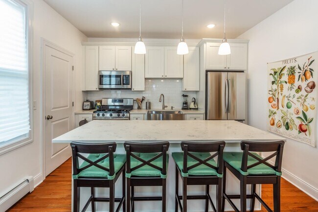 Foto del edificio - 61 Beacon Ave