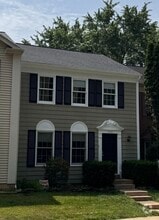 Building Photo - 5741 Oakshore Ct