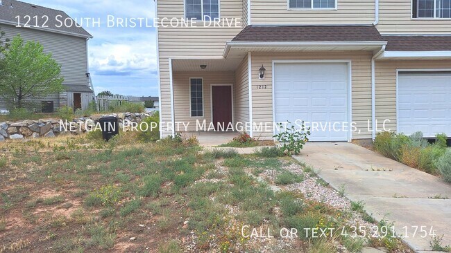 Foto del edificio - 1212 Bristlecone Dr