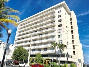 Building Photo - 401 Ocean Dr