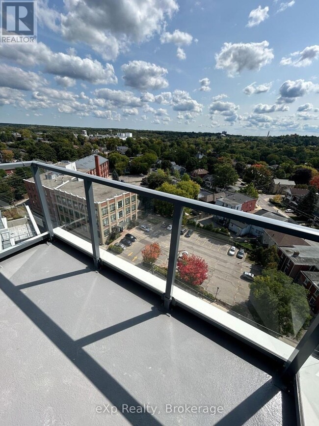 Photo du bâtiment - 93-1293 Arthur St S