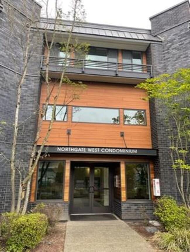 Northgate 2-bed, 2-bath Condo with outdoor Pool! - Northgate 2-bed, 2-bath Condo with outdoor Pool!