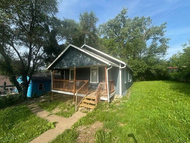 Building Photo - 4438 Bales Ave