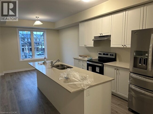 Building Photo - 185 Bedrock Dr
