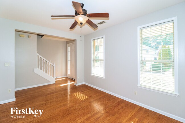 Building Photo - 4568 Park Ridge Pkwy