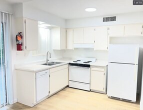 Building Photo - 831 N Belvedere Ave