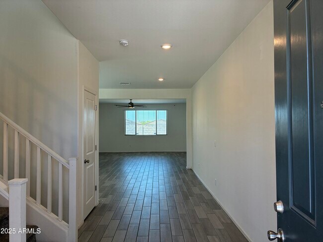 Building Photo - 12530 W Myrtle Ave