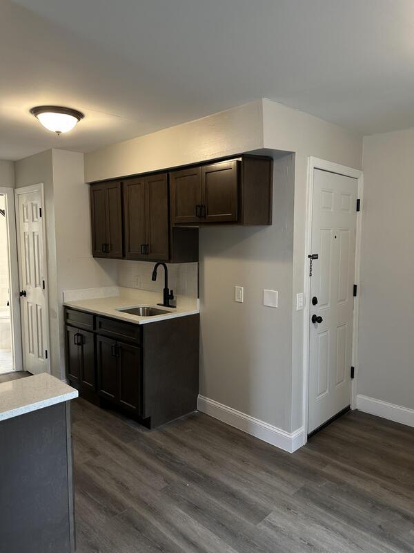 Building Photo - 417 Boulevard