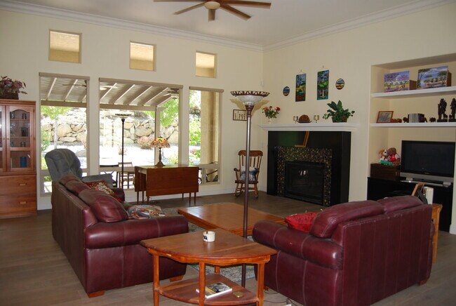 Foto del edificio - Single Level Home in Mountaingate