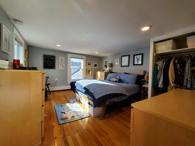 Master Bedroom - 85 Pine St