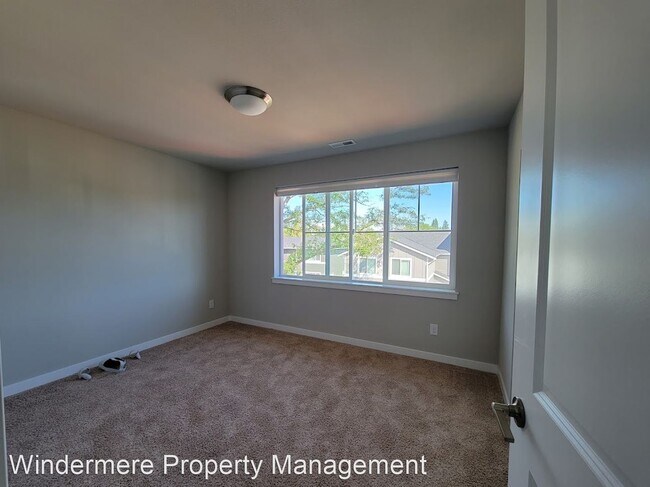 Foto del edificio - 3 br, 2.5 bath House - 2589 Filbert Ave