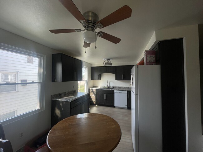 Foto del edificio - 1091 Gillingham Rd