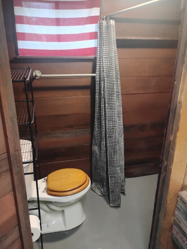 Foto del edificio - 807 E 14 Mile Rd