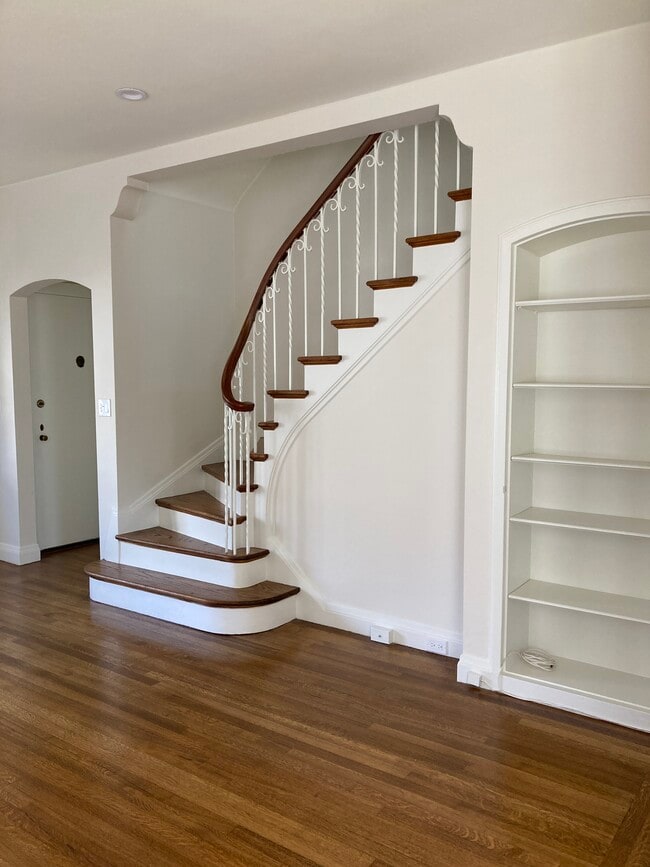 stairs leading to upper level bedrooms - 271 Wayne Ave